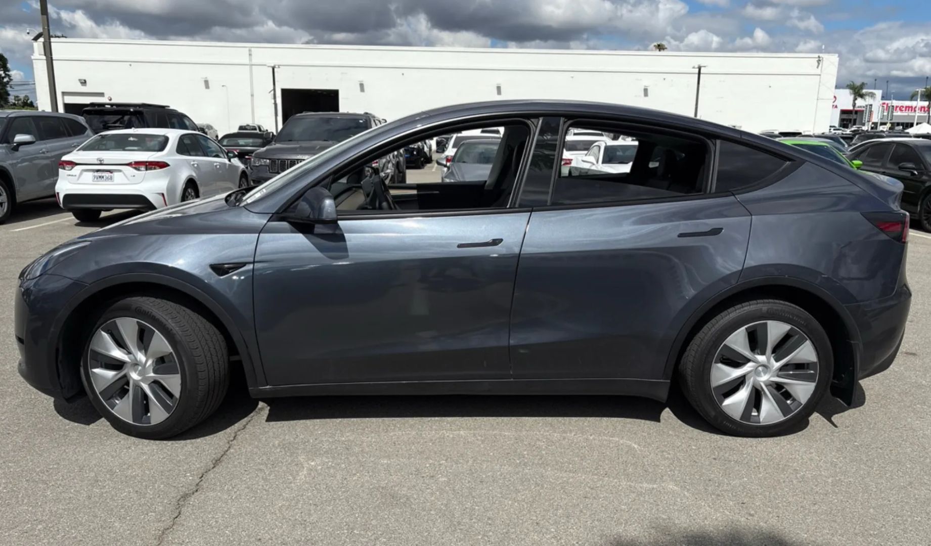 tesla model y 2023 7SAYGDEE7PF632857 image tesla model y 2023 7SAYGDEE7PF632857 image